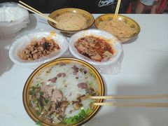 -邱芳粉店(迎宾大道旗舰店)