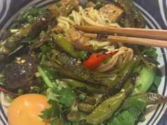 烧椒皮蛋肥肠面-食之六七·面(朝阳大悦城店)