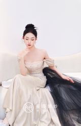 -曼青婚纱礼服馆