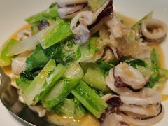 笔管鱼小白菜-开海·红岛海鲜虾水饺(石老人店)