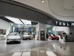 -TESLA 特斯拉(广州天环广场体验店)