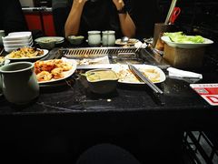 自助取餐区-环球约客烤涮自助(铜锣湾店)