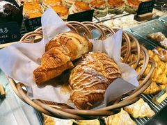 黄金流奶羊角-麦田工坊(月湖店)