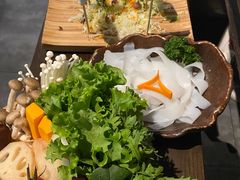 -湊湊火锅·茶憩(新中关购物中心店)