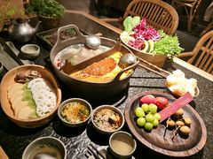 -三出山火锅(南京万象天地店)