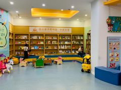 -戊辰亲子游泳俱乐部