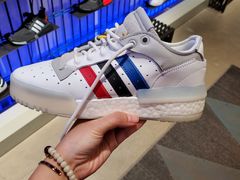 -阿迪达斯(武林银泰三叶草店)