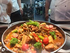 -俭寨大盘鸡·手抓肉·烧烤新疆菜(乌苏路店)