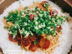 特色腊味煲仔饭-百年果林椰子鸡(中洲店)