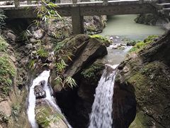 -龙水峡地缝景区