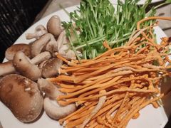 -V-ONE西雅图海鲜自助餐厅(仓山万达广场店)