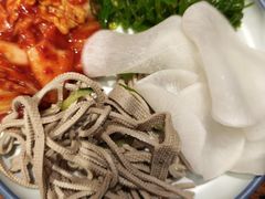 -明洞阿姨·韩式酱蟹烤肉·创意料理(三元桥店)