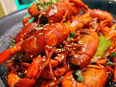 -肥肥虾庄·金牌油焖大虾(首义路店)