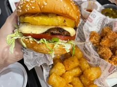 -The Habit Burger Grill 哈比特汉堡(世博店)