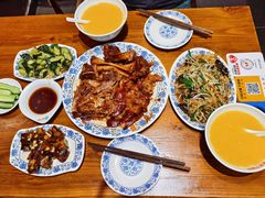 -老天桥酱肉烧饼夹肘子(天桥店)
