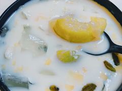 -志龙皇冠吃货椰子铺