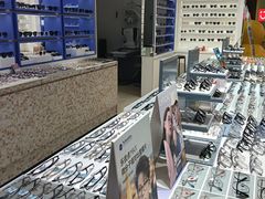 -美式眼镜·授权蔡司.依视路.尼康.豪雅.明月(南翔印象城店)