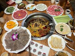 -城墙拐拐火锅(三峡广场黑金冠店)