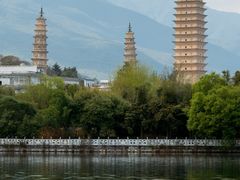 -三塔倒影公园
