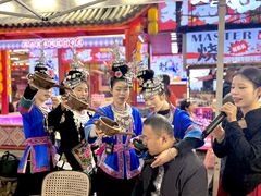 -刘姐啤酒鱼民族演艺餐厅(西街总店)