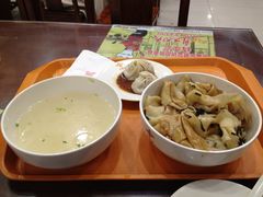 红汤辣馄饨-王興記(中山路店)