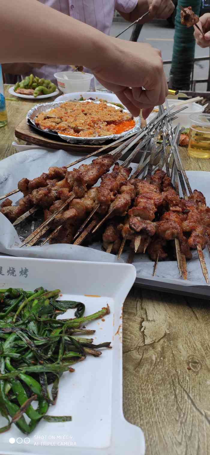 阿凡提烧烤(辽宁街店)-"为什么我只在昏暗的灯光下拍了一张照片?