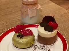 开心果巧克力蛋糕-咖啡苑自助餐厅·中国大饭店