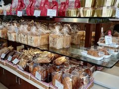 -红宝石·鲜奶小方·海派西点房(南丹店)