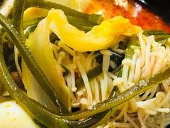 -小蛮椒麻辣烫·麻辣拌(青浦宝龙店)