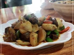 -巍山𤆵肉饵丝