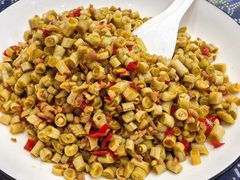 酸豆角肉沫-记忆湘菜馆(芙蓉镇店)