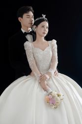 -喜爱高定婚纱摄影
