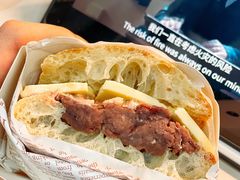 -沁屋面包店(人民东路店)