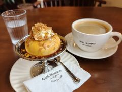 -Café Monson