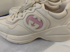 -爱革·奢品·鞋包·衣物·家居(金桥国际商业广场店)