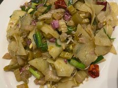 酸菜炒软饼-东哥紫阳蒸盆子(旺座·现代城店)