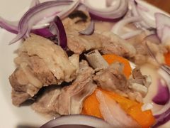 手抓羊肉-阿里家·新疆烤肉酒場 by MIG