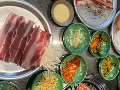 -欧巴炭烤肉오빠숯불구이(南京东路店)