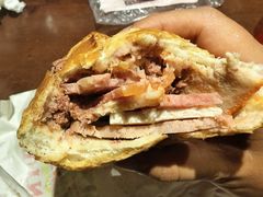 -Bánh Mì Huynh Hoa