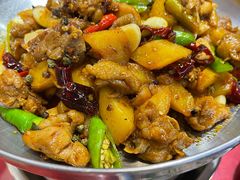 麻辣干锅鸡-冯烫烫跷脚牛肉·川菜小馆(武胜西街店)