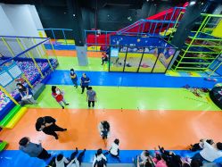-蹦贝运动中心·蹦床·攀岩·闯关(龙岗店)
