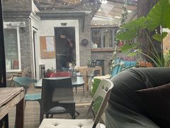 -脚下咖啡·CHILL酒馆(灵光东巷店)