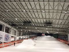-乔波室内滑雪场