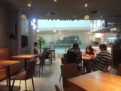 -POKEE VIA&Brunch·维娅(重庆来福士店)