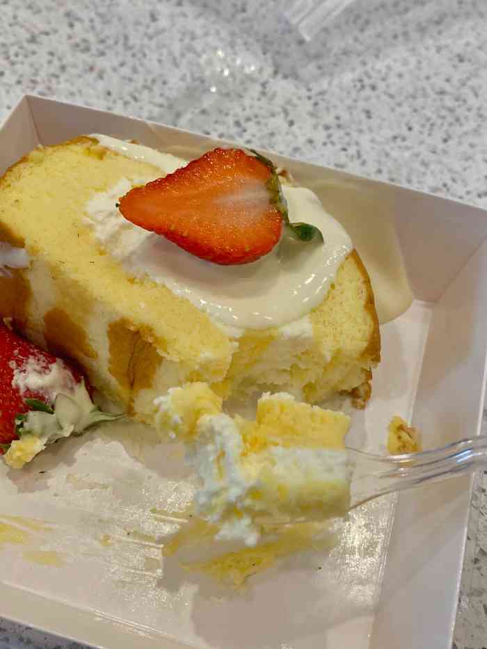 仙度瑞拉艺术蛋糕-"朋友安利的烘焙小店,今日正好顺路就过来打.