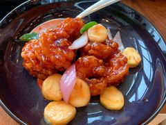 菠萝咕咾虾球-上海柏悦酒店·世纪100牛排馆