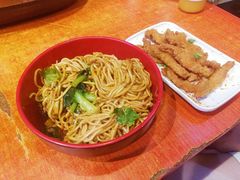 担担面-爆炸头阿姨小四川正宗川味小吃(无任何分店)