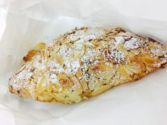 杏仁羊角-BAKER&SPICE(安福路店)