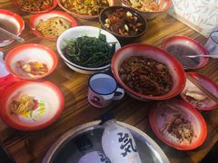 -老三样·美食研究中心(世贸路店)