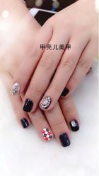 小指甲也可以做出大花样哦-甲壳儿美甲美睫